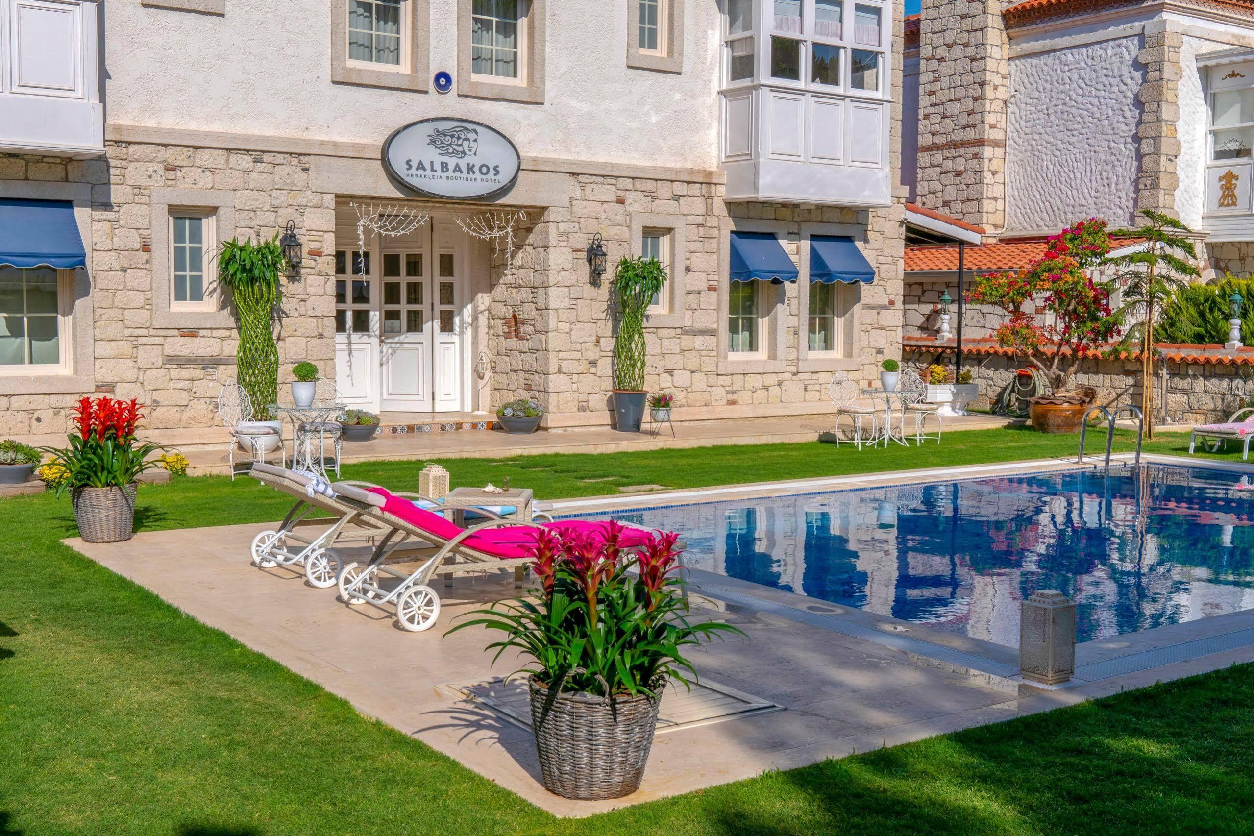 Salbakos Herakleia Boutique Hotel Alacati Exterior photo
